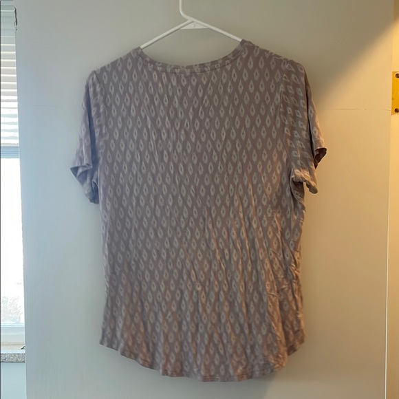 Patterned Top - Picture 3 of 4